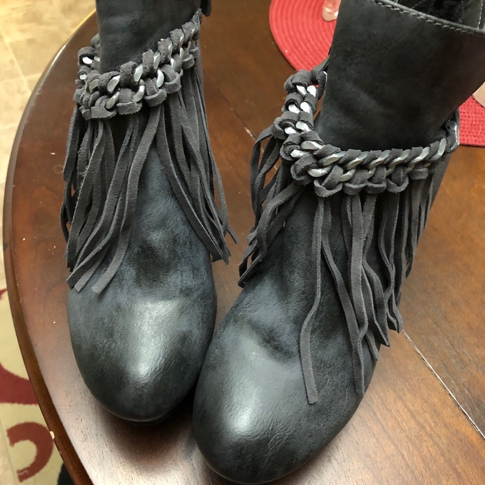 Platform ankle boots